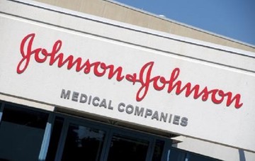 Η δικαστική ήττα της Johnson &Johnson και η «χρυσή» αποζημίωση