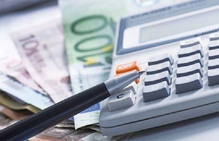 Τι αλλάζει στην τσέπη μας από τα εισπρακτικά μέτρα -Μια προς μία οι επιβαρύνσεις με αριθμούς