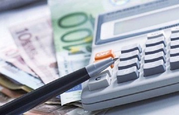 Τι αλλάζει στην τσέπη μας από τα εισπρακτικά μέτρα -Μια προς μία οι επιβαρύνσεις με αριθμούς