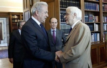 Συνάντηση Παυλόπουλου-Αβραμόπουλου