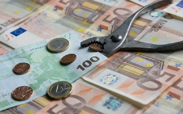 Πώς θα λειτουργεί ο «κρυφός κόφτης» στις νέες συντάξεις – Απώλειες έως 50% στο εισόδημα