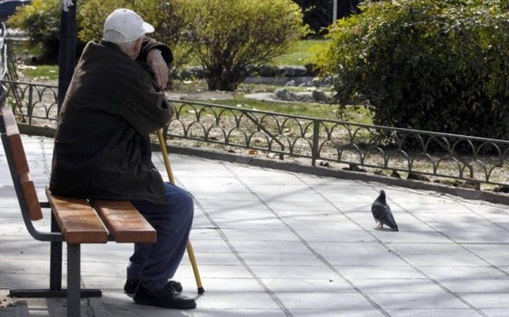 Ποιοι συνταξιούχοι μένουν χωρίς ΕΚΑΣ
