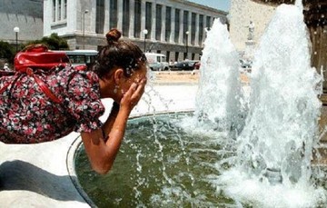 Έκτακτα μέτρα λαμβάνει ο δήμος Αθηναίων λόγω καύσωνα 