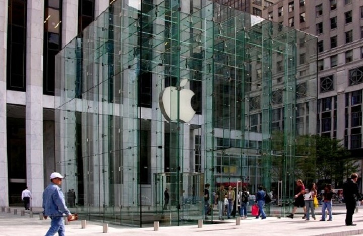 Mήνυση 10 δισ. στην Apple -Ποιος την κατέθεσε και γιατί
