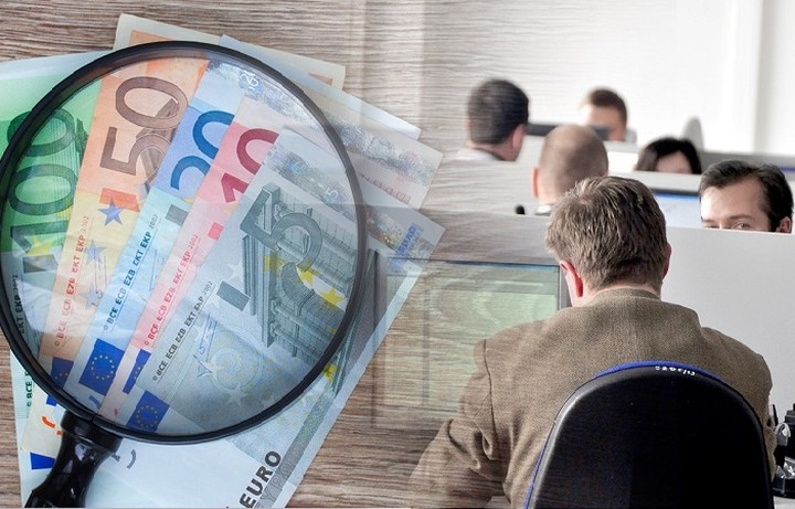 Ο βασικός μισθός των... 684 ευρώ, οι δανειστές και η μάχη για τις αποδοχές στον ιδιωτικό τομέα 