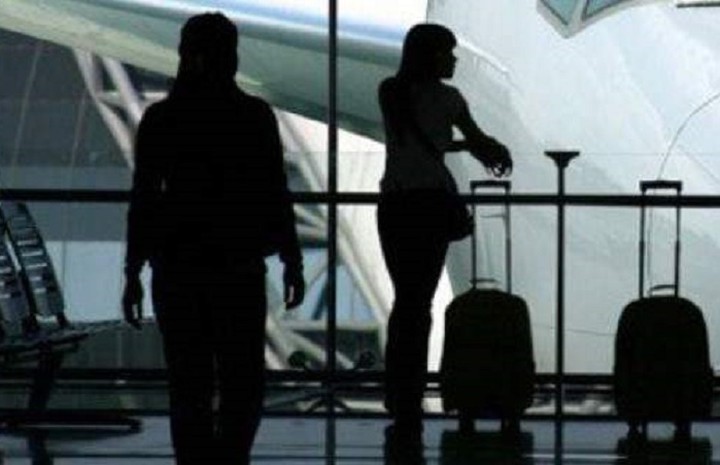 Γιατί οι νέοι Έλληνες αναζητούν εργασία στο εξωτερικό