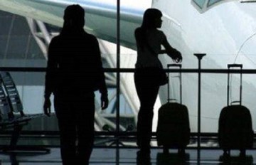 Γιατί οι νέοι Έλληνες αναζητούν εργασία στο εξωτερικό