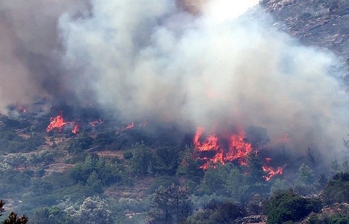 Μεγάλη η καταστροφή στη Χίο