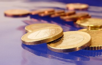 Στα 2 ευρώ το ένα πάει στο κράτος