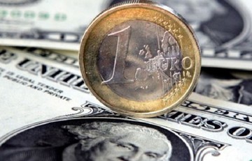 Πτωτικά κινείται το ευρώ