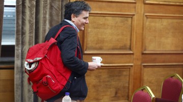 Αναζητείται ο τετραγωνισμός του κύκλου: και αύξηση ΑΕΠ και αύξηση φόρων στο β' εξάμηνο