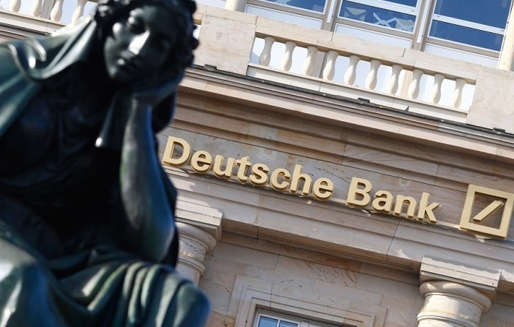Deutsche Bank: Η νομισματική πολιτική της ΕΚΤ κάνει περισσότερο κακό παρά καλό