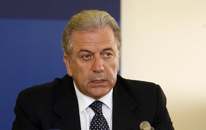 Αβραμόπουλος: Η Ελλάδα είναι υποχρεωμένη να κρατήσει τους 55.000 πρόσφυγες