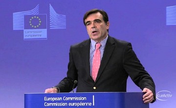 Σχοινάς: Η Κομισιόν δεν έχει καμία αρμοδιότητα στη δημοπράτηση αδειών