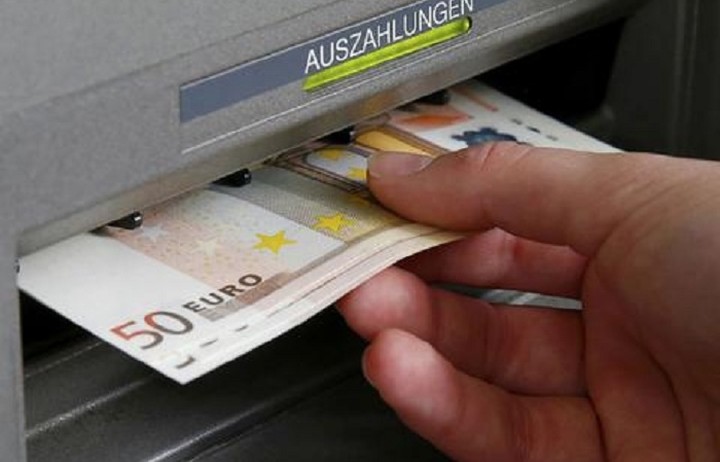 Ιδού πόσα χρήματα επέστρεψαν στην τράπεζα μετά τη χαλάρωση των capital controls