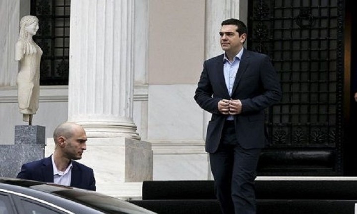 Στο υπουργείο Παιδείας ο πρωθυπουργός