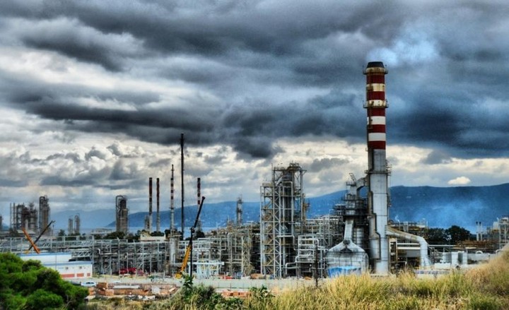 UBS: Παραμένουν ελκυστικές οι μετοχές ΕΛΠΕ και Motor Oil