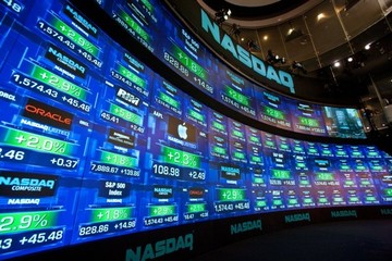 "Αναθαρρεύει" η Wall Street με νέο άλμα της Apple