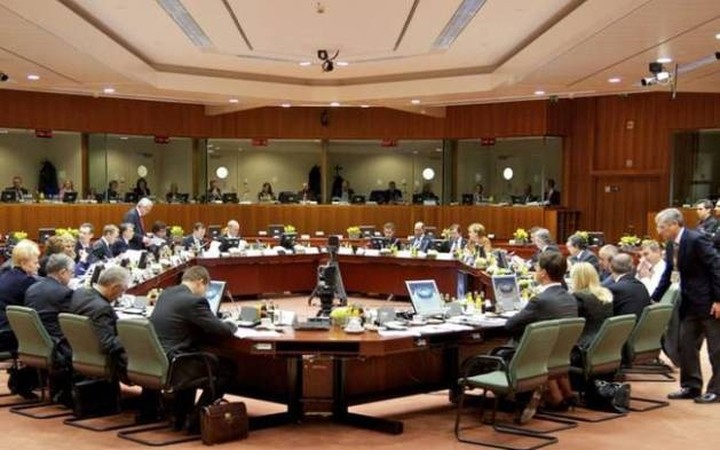"Σπάει" στα δύο η υποδόση των 2,8 δισ.