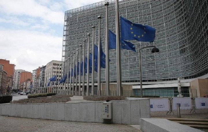 Ευρωπαίος αξιωματούχος: Πρέπει να ολοκληρωθεί η δεύτερη αξιολόγηση εντός Νοεμβρίου