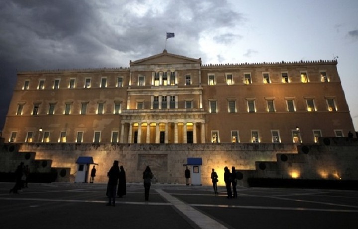 «Πρασινίζει» απόψε η Βουλή