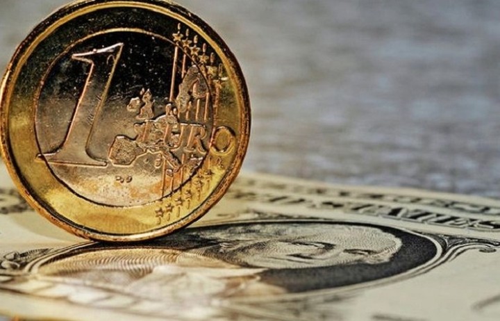 Οριακή άνοδος του ευρώ 