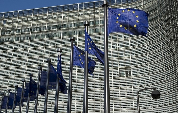 Κομισιόν: Η Ελλάδα να εφαρμόσει τους κοινούς κανόνες της ΕΕ περί λογιστικού ελέγχου