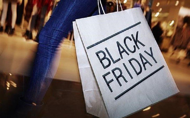 Βροχή προσφορών για το Black Friday- Ποια καταστήματα προσφέρουν και τι