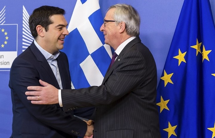 Τηλεφωνική επικοινωνία Τσίπρας- Γιούνκερ