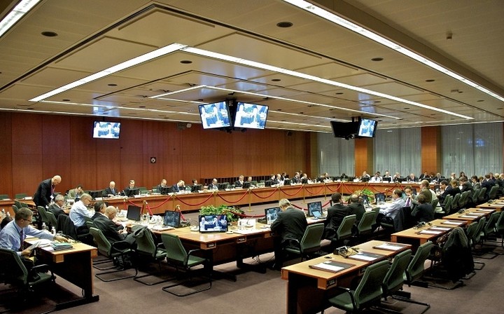 Στο Eurogroup της Δευτέρας η πρόταση του ESM για το χρέος