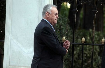 Με τον Τούρκο πρέσβη συναντήθηκε ο Δραγασάκης