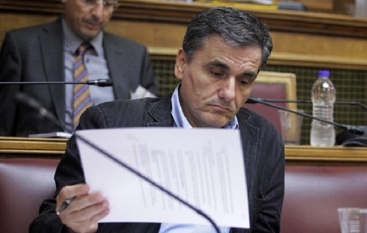 Ξανά στο τραπέζι των διαπραγματεύσεων με τους θεσμούς – Όλα τα σενάρια για την άρση του αδιεξόδου