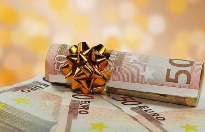 ΟΑΕΔ: Την Παρασκευή το δώρο Χριστουγέννων
