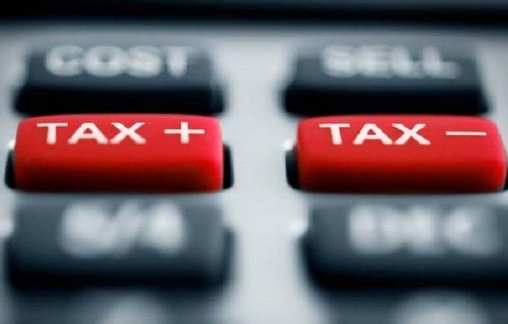 Τα ...μισακά της εφορίας: Ποιοι θα χάσουν το μισό τους εισόδημα λόγω φόρων και εισφορών