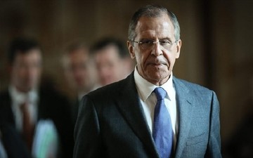 Λαβρόφ: Η Ρωσία σχεδιάζει να απελάσει 35 Αμερικανούς διπλωμάτες