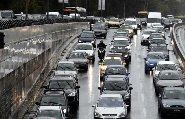 Παράταση στα τέλη κυκλοφορίας και στην κατάθεση πινακίδων