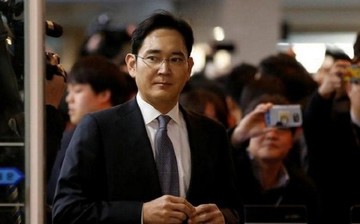 Ένταλμα σύλληψης για τον επικεφαλής της Samsung