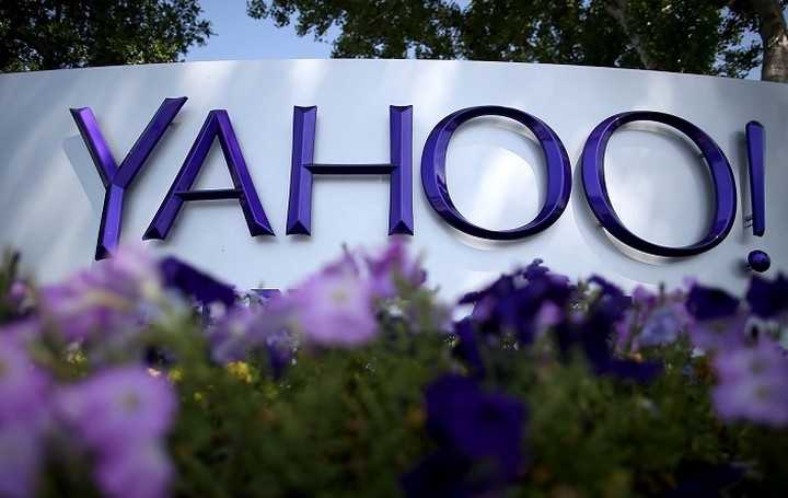 Αναβάλλεται η συμφωνία Yahoo -Verizon