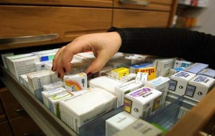 Με κάρτες πληρώνουν τα φάρμακα οι καταναλωτές