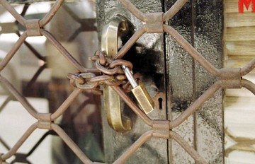 Και με την... βούλα λουκέτα και πρόστιμα σε όσους δεν κόβουν αποδείξεις