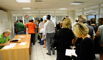 Ποιοι θα στηθούν στην "ουρά" της εφορίας πριν την υποβολή του Ε1