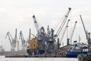 Οι τρεις "μνηστήρες" και η αποσφράγιση των φακέλων για τον ΟΛΘ