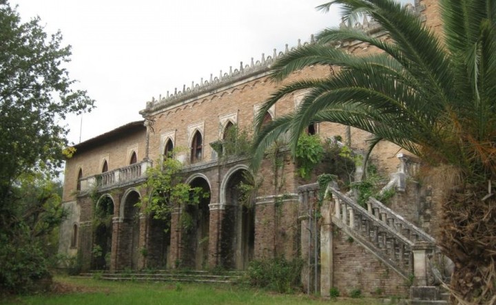 Αναζητείται επενδυτής για το Castello Bibelli