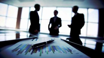 Οι business της κυβέρνησης με Κίνα και Ρωσία σήμαναν συναγερμό στις ΗΠΑ