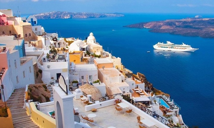 Οι top 10 καλοκαιρινοί προορισμοί - Σέρβοι, Ρουμάνοι και Ιταλοί προτιμούν Ελλάδα