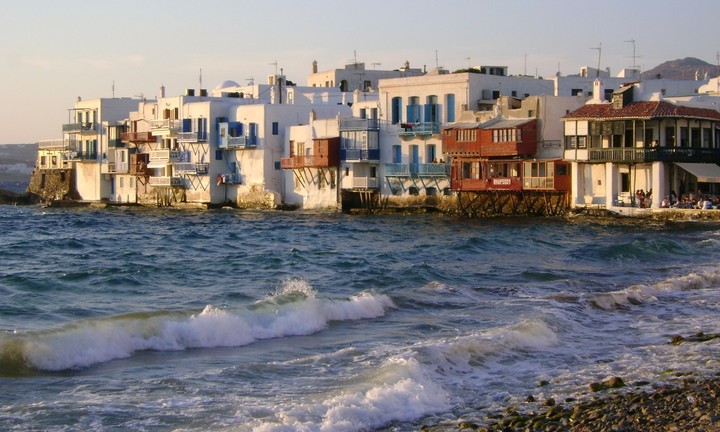 Ποια είναι τα top νησιά που θα επισκεφτούν οι Έλληνες