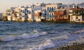Ποιοι αγοράζουν εξοχικά στην Ελλάδα