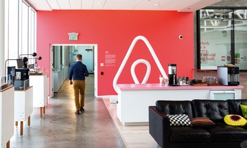 «Συνέταιρος» η εφορία στα ενοίκια της Airbnb