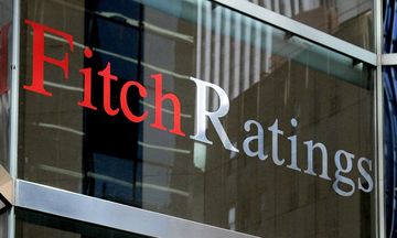 Τι λέει ο οίκος Fitch για την ελληνική οικονομία 