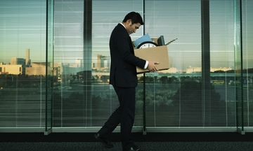 Το e-banking «διώχνει» 4.500 υπαλλήλους 